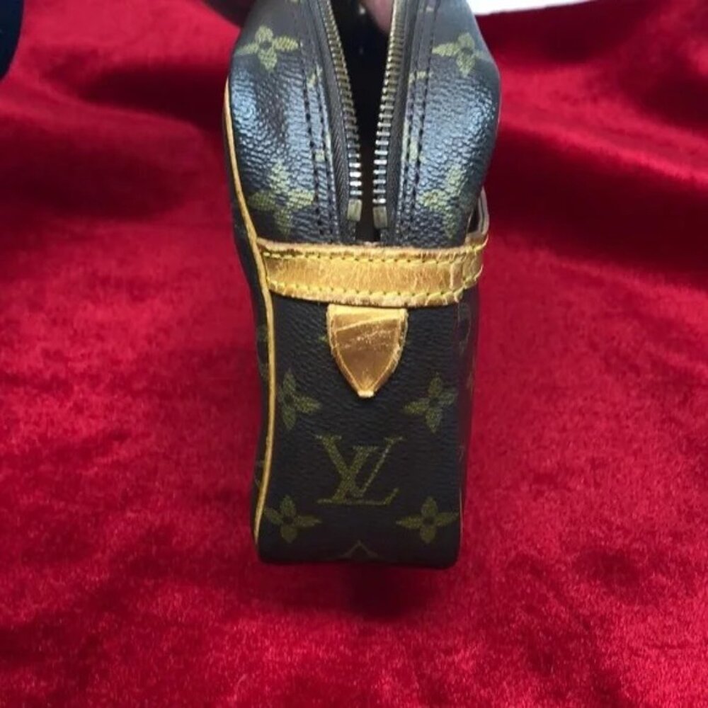 Authentic Louis Vuitton Clutch Compiegne 23 - Picture 7 of 13